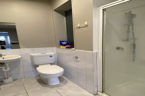 Photo of property in 2/41 Home Street, Mount Victoria, Wellington, 6011