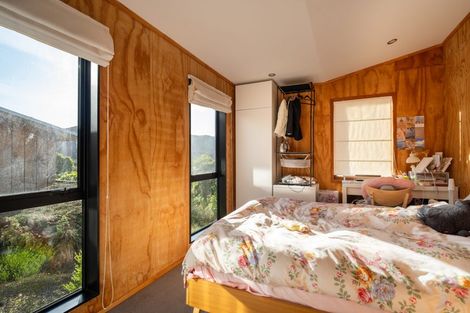 Photo of property in 12 Alanbrooke Place, Karori, Wellington, 6012