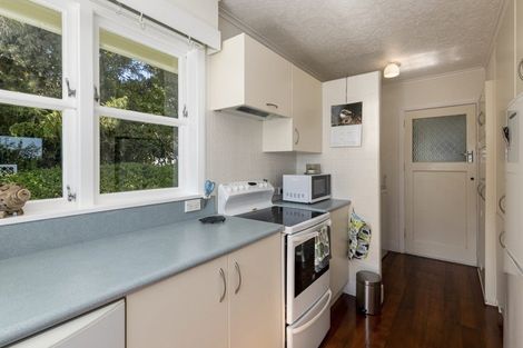 Photo of property in 1 Huia Street, Waikanae, 5036