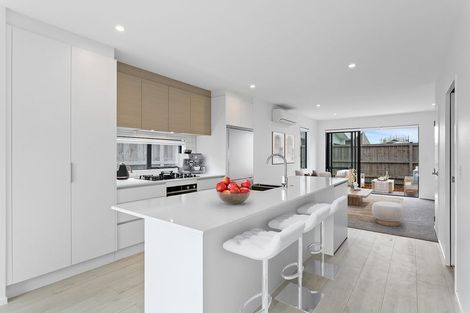 Photo of property in 9 Chartreuse Road, Rosehill, Papakura, 2113