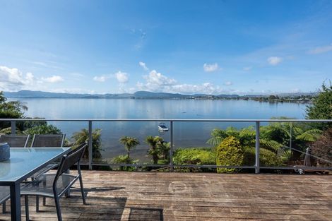 Photo of property in 155 Kawaha Point Road, Kawaha Point, Rotorua, 3010
