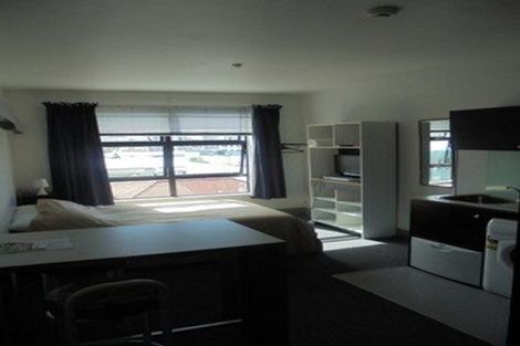 Photo of property in Urbane Apartments, 13/29 Webb Street, Mount Cook, Wellington, 6011