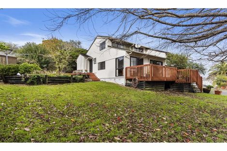 Photo of property in 19 Palmetto Place, Goodwood Heights, Auckland, 2105