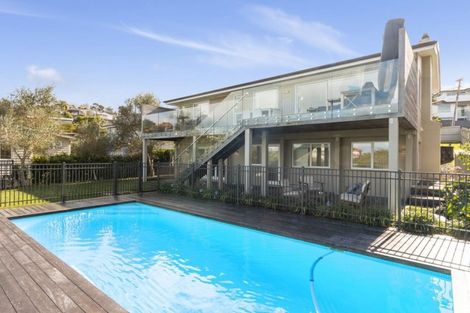 Photo of property in 38 Parr Terrace, Castor Bay, Auckland, 0620