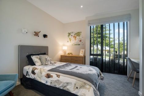 Photo of property in 5 Forest Heights, Wanaka, 9305