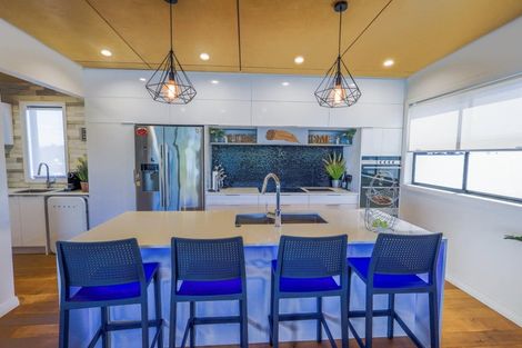 Photo of property in 57 Hawaiian Parade, Arkles Bay, Whangaparaoa, 0932