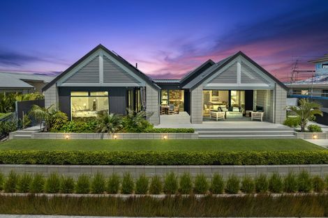 Photo of property in 8 Torea Lane, One Tree Point, 0118