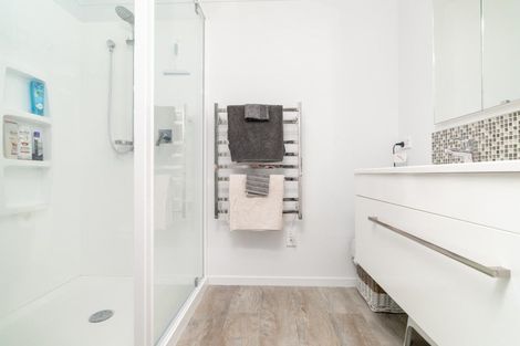 Photo of property in 20a Upper Bow Street, Raglan, 3225