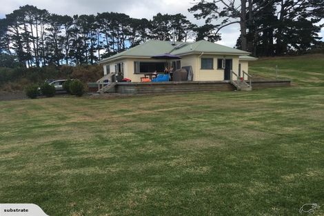 Photo of property in 93a Shaw Road, Oratia, Auckland, 0604