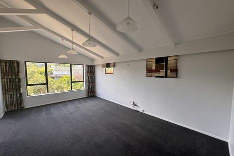 Photo of property in 25 Ngatitoa Street, Tawa, Wellington, 5028