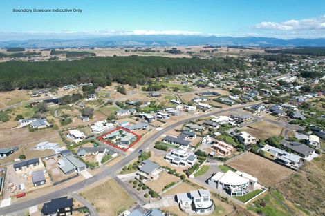 Photo of property in 46 Kent Avenue, Waitarere Beach, Levin, 5510