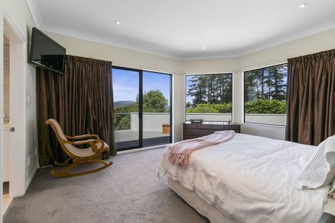 Photo of property in 2 Crestview Grove, Belmont, Lower Hutt, 5010