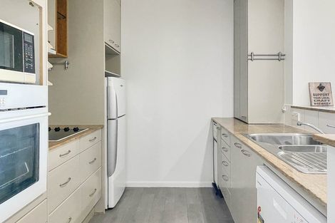 Photo of property in Highgate Towers, 5e/8 Howe Street, Freemans Bay, Auckland, 1011