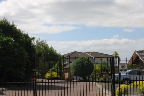 Photo of property in 16/2-22a Balmain Road, Chatswood, Auckland, 0626