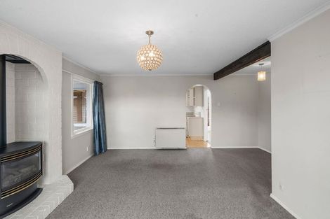 Photo of property in 77 Farquhars Road, Redwood, Christchurch, 8051