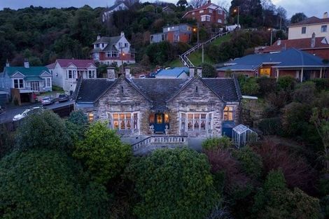 Photo of property in 127 Queen Street, North Dunedin, Dunedin, 9016