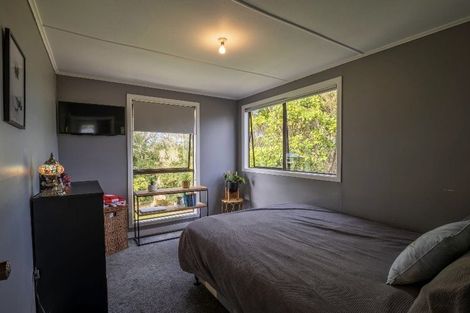 Photo of property in 2656 South Head Road, South Head, Helensville, 0874