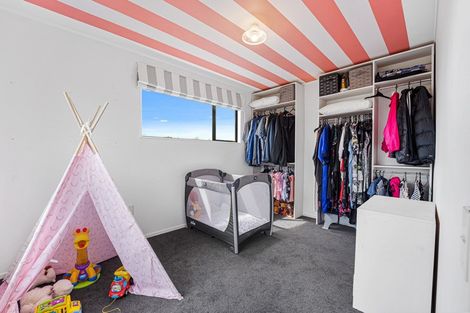 Photo of property in 21a Kinross Drive, Merrilands, New Plymouth, 4312