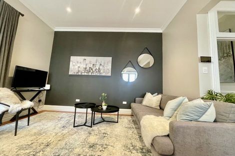 Photo of property in 202 Tinakori Road, Thorndon, Wellington, 6011