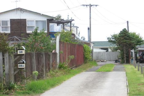 Photo of property in 2/38 Tramway Road, Beach Haven, Auckland, 0626