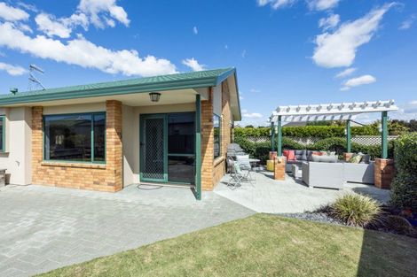 Photo of property in 4 Aintree Place, Taradale, Napier, 4112