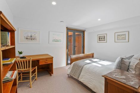 Photo of property in 15 Fillis Street, New Plymouth, 4310