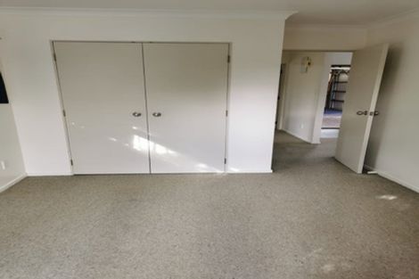 Photo of property in 70 Sturges Road, Henderson, Auckland, 0612