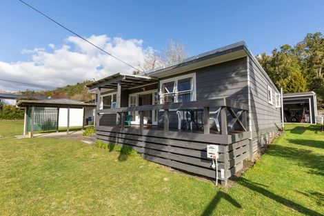 Photo of property in 18 Oxford Road, Lake Rotoma, Rotorua, 3074