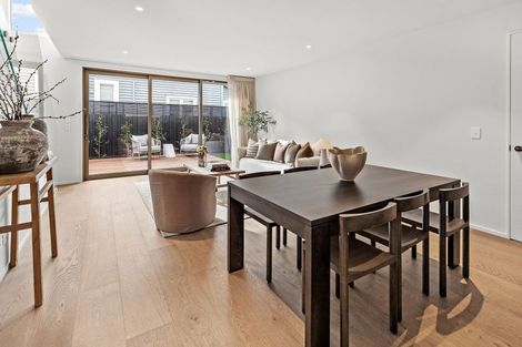 Photo of property in 2/22 Clissold Street, Merivale, Christchurch, 8014