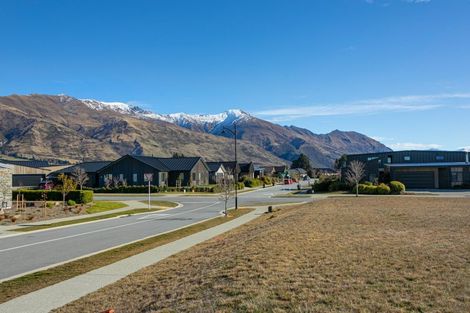 Photo of property in 32 Marjon Drive, Wanaka, 9305