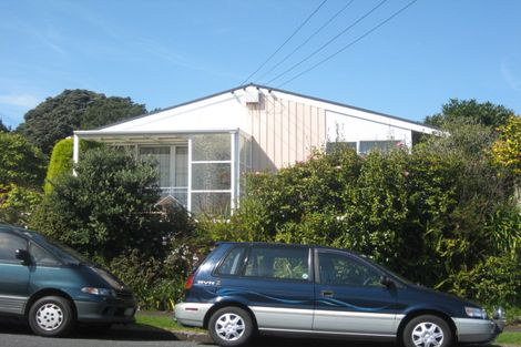 Photo of property in 1 Bulteel Street, New Plymouth, 4310
