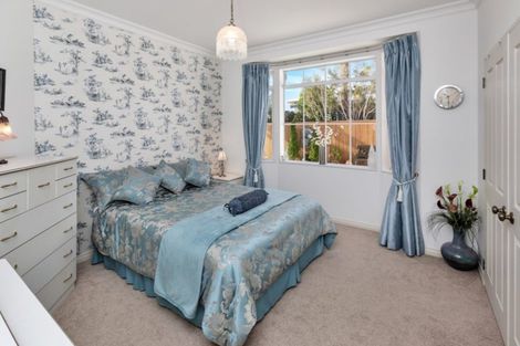 Photo of property in 2 O'farrell Drive, One Tree Point, 0118