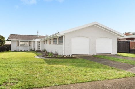Photo of property in 15 Hookey Drive, Te Puke, 3119