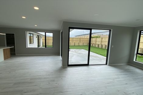 Photo of property in 9 Miharo Crescent, Flagstaff, Hamilton, 3210