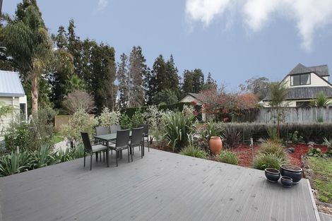 Photo of property in 15 Rimmington Drive, Hamilton Lake, Hamilton, 3204