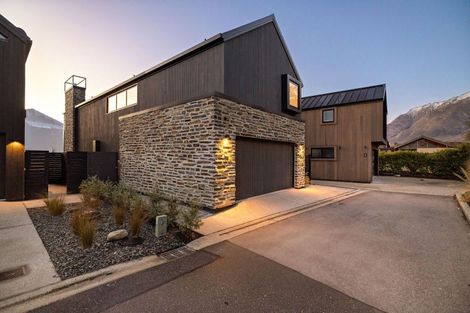 Photo of property in 10 Soudley Court, Jacks Point, Queenstown, 9371