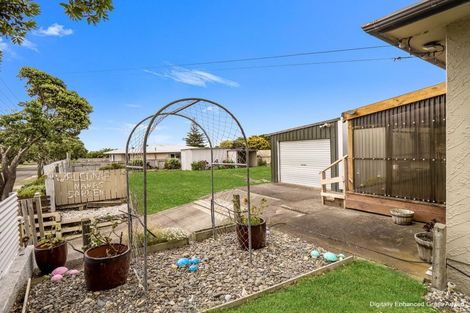 Photo of property in 72 Manuka Street, Castlecliff, Whanganui, 4501