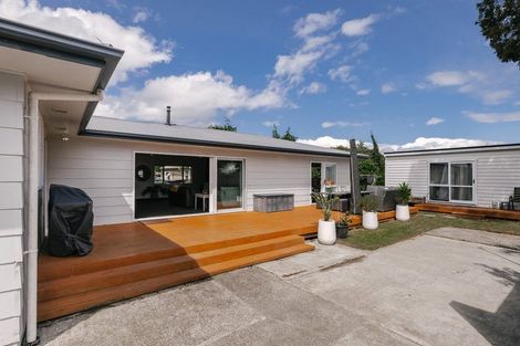Photo of property in 35 Stillwater Place, Westbrook, Palmerston North, 4412
