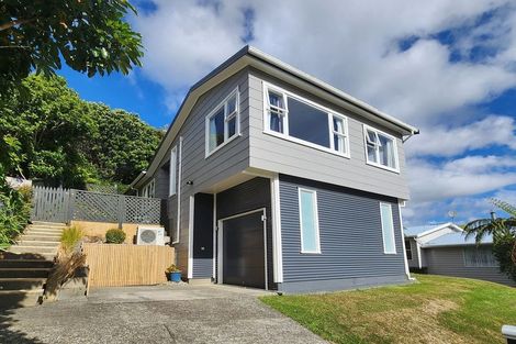 Photo of property in 70 Lord Street, Stokes Valley, Lower Hutt, 5019