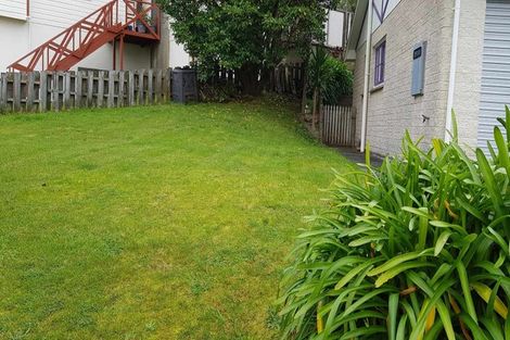 Photo of property in 70 Thurleigh Grove, Karori, Wellington, 6012
