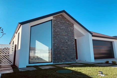 Photo of property in 6 Jane Maree Road, Kumeu, 0810