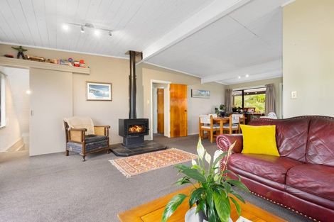 Photo of property in 2 Hugh Avenue, Hamurana, Rotorua, 3097