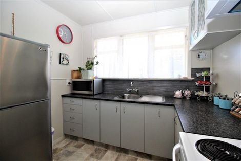 Photo of property in 17 Burgoyne Street, Woodville, 4920