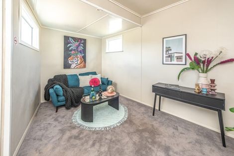 Photo of property in 45 Gloag Street, Waverley, 4510