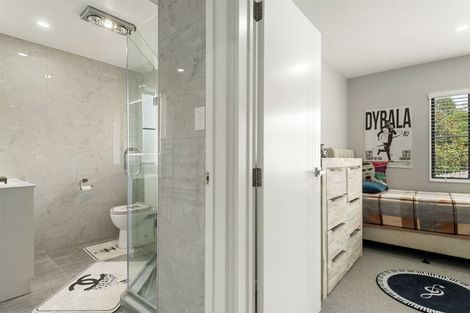 Photo of property in 6 Fairchild Avenue, Goodwood Heights, Auckland, 2105