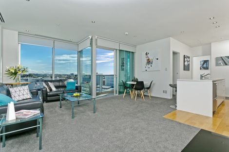 Photo of property in Sentinel Apartments, 706/3 Northcroft Street, Takapuna, Auckland, 0622