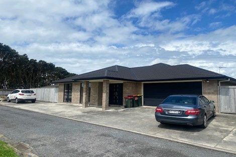 Photo of property in 25c Dolphin Parade, Bell Block, New Plymouth, 4312
