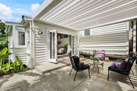 Photo of property in 151 Glenfield Road, Hillcrest, Auckland, 0626