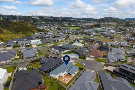 Photo of property in 10 Weatherdeck Close, Whitby, Porirua, 5024