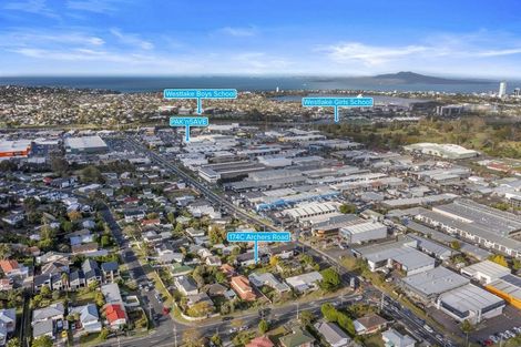 Photo of property in 174c Archers Road, Glenfield, Auckland, 0629